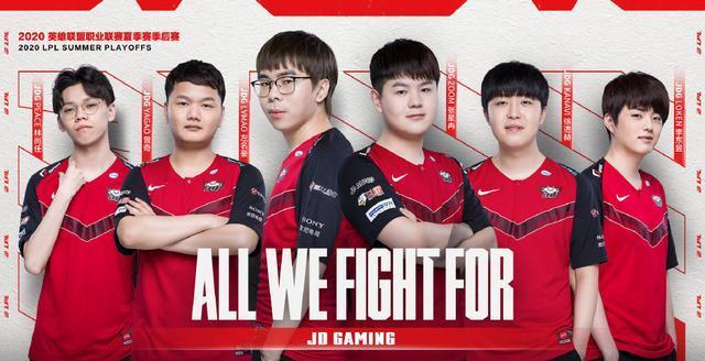 [举重]王威东获得举重男子55公斤级两枚金牌.