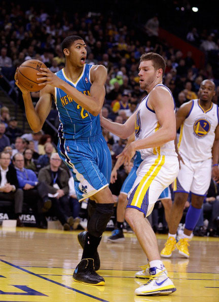 菲尔-琼斯：阿森纳可以充分利用拜仁在定位球防守上的弱点（菲尔-琼斯：阿森纳应抓住拜仁定位球防守漏洞）