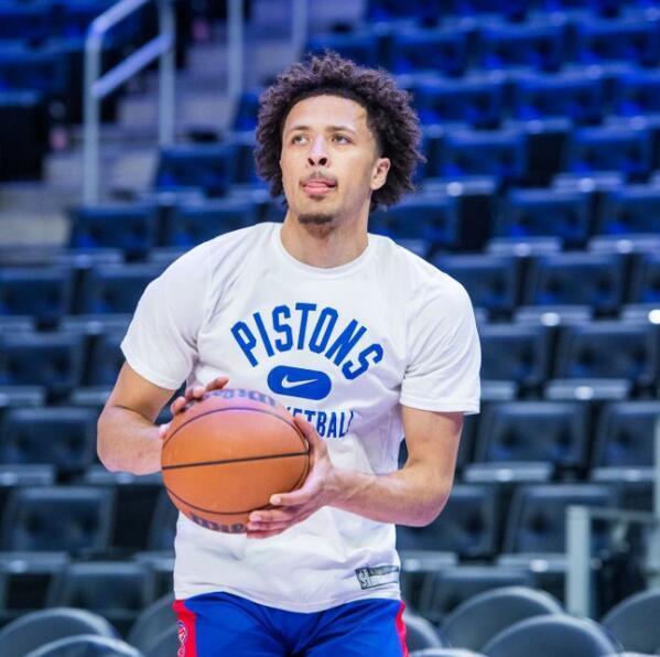 两场焦点战 两场焦点战