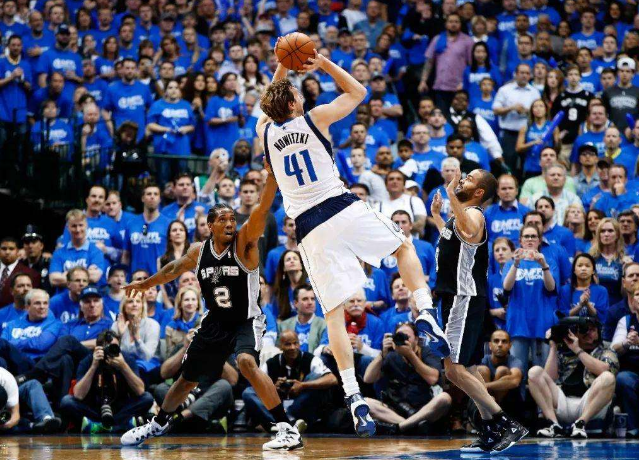 塞尔电台谈维尼修斯：家里有个没教养的孩子时，错最终在父母